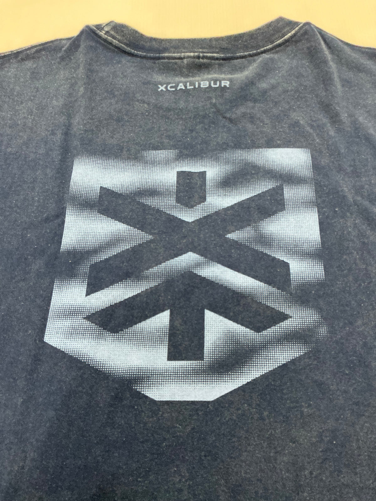 XCALIBUR ELEMENTS LOGO TEE(ネイビー)